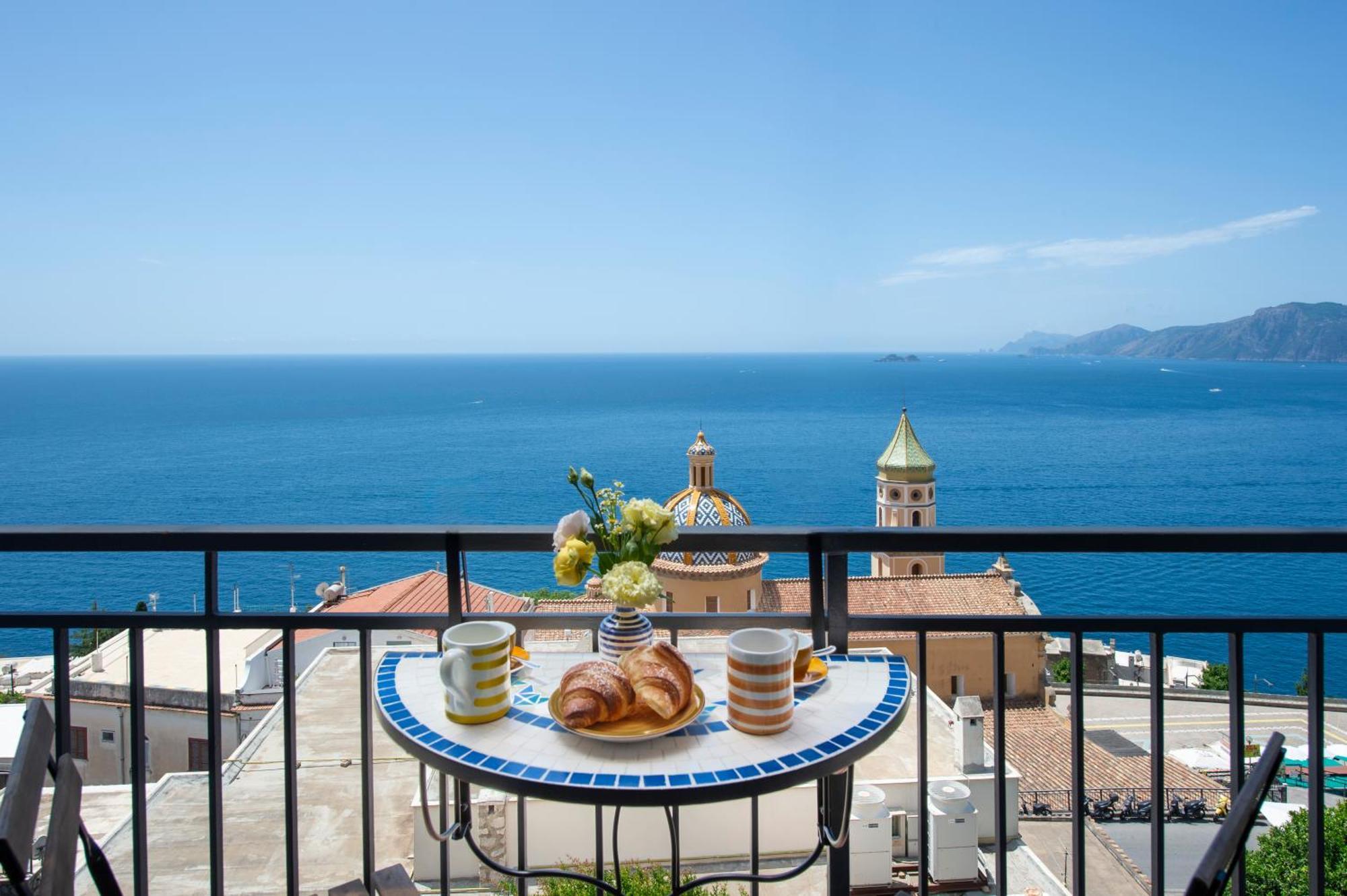 Casa Al Sole - La Terrazza Sul Mare Villa Praiano Bagian luar foto